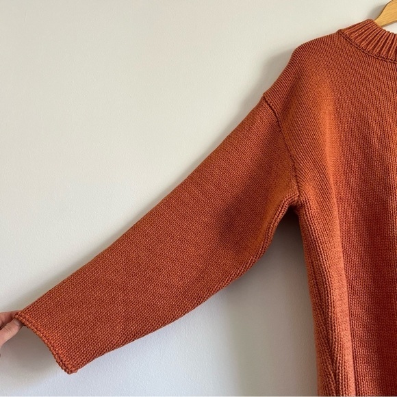 The Lullaby Club Sarah Chunky Knit Shorts + Jumper in Burnt Orange - Picture 6 of 16